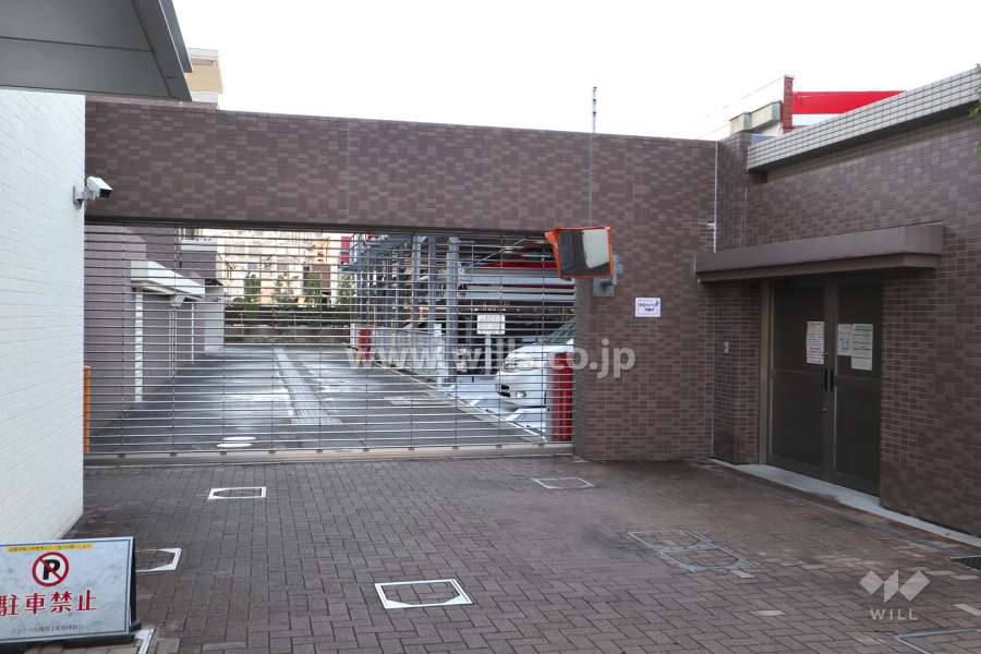 駐車場入り口