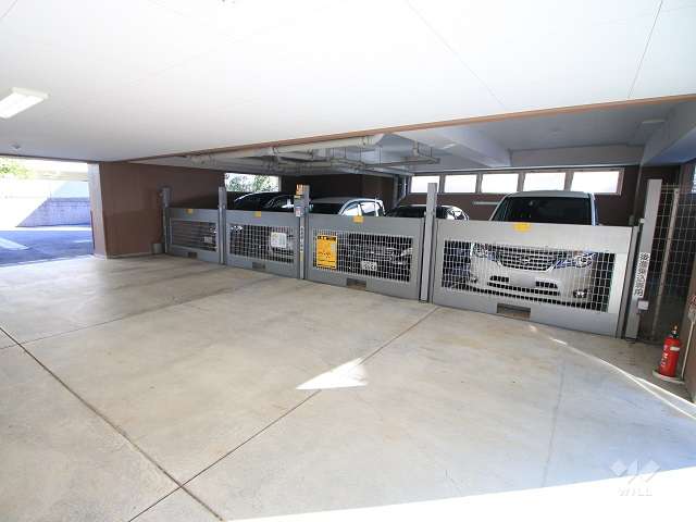 敷地内駐車場（屋内機械式）