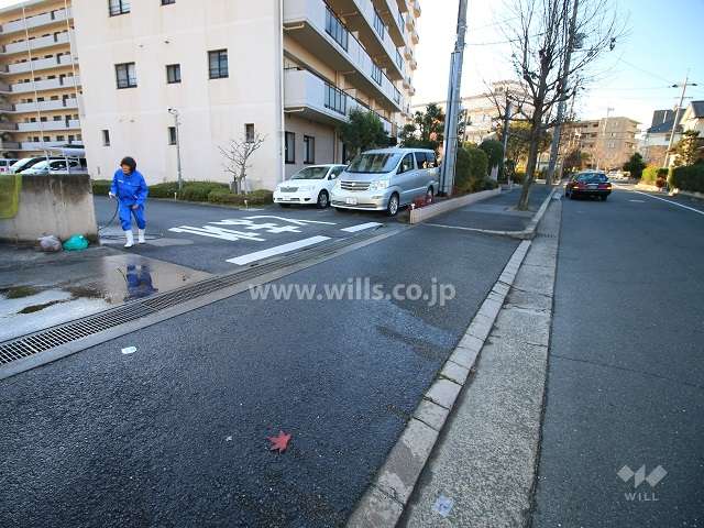 駐車場出入り口