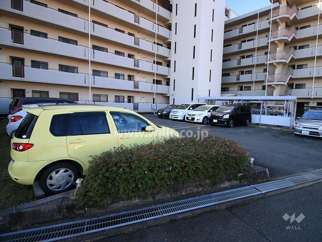 敷地内駐車場（屋外平面式）