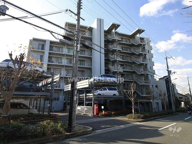 Brillia高槻緑が丘の外観（北東側から）