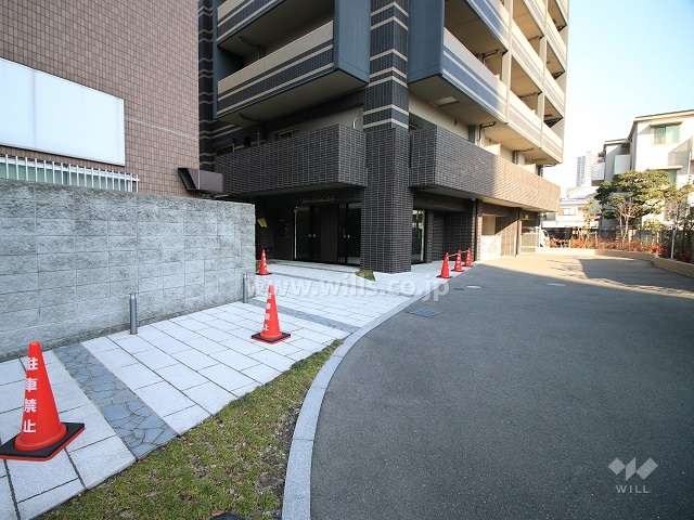 エントランスアプローチ