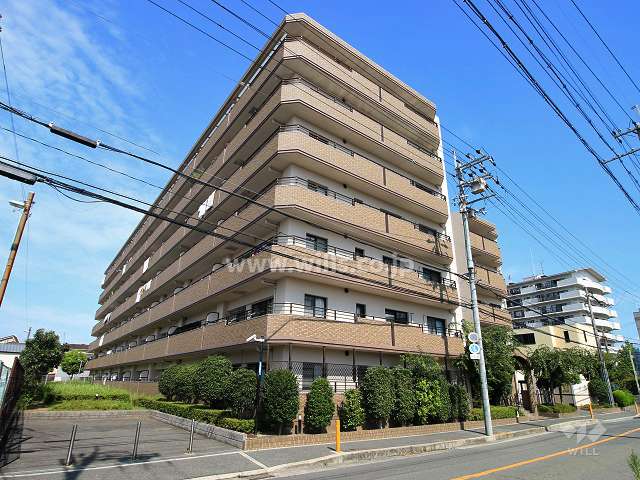 メロディハイム高槻の外観（南東側から）