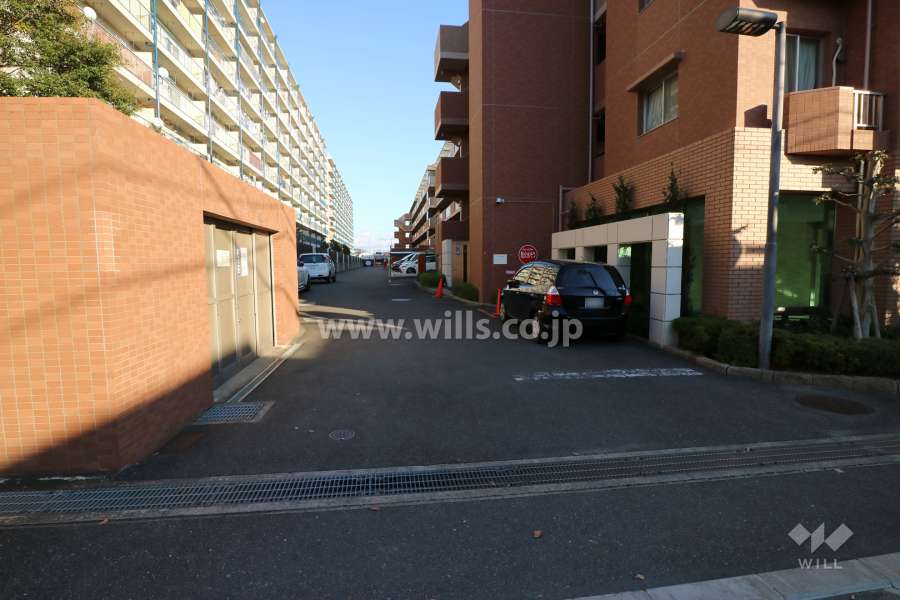 駐車場出入り口