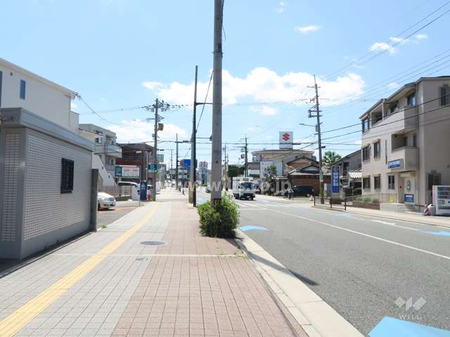 敷地北側の前面道路