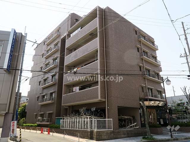 ユニーブル高槻富田丘の外観（北東側から）