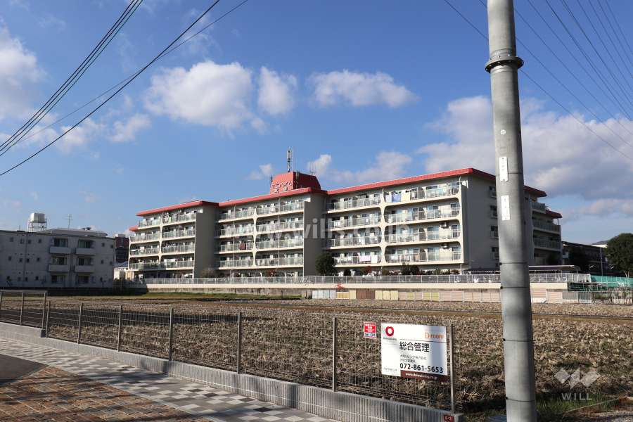 ユニハイム高槻の遠景(南東側から)