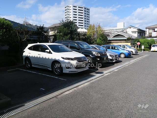 敷地内駐車場（屋外平面式）
