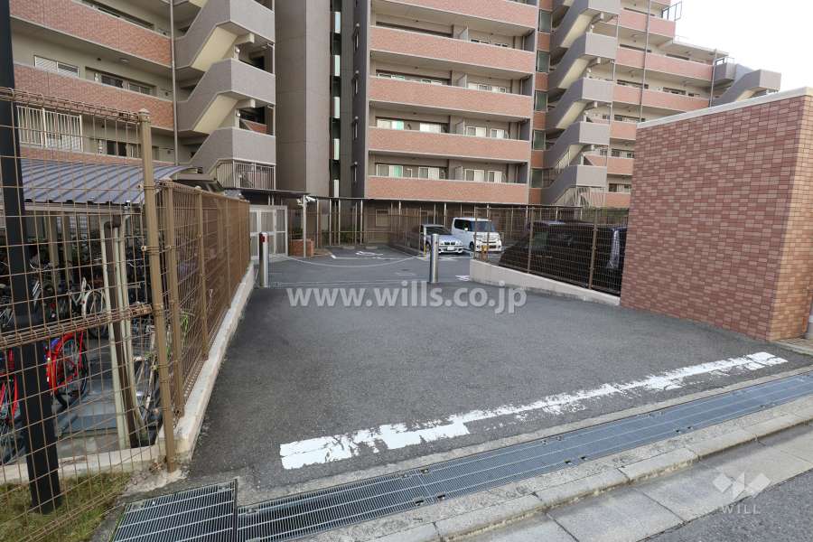 駐車場入り口
