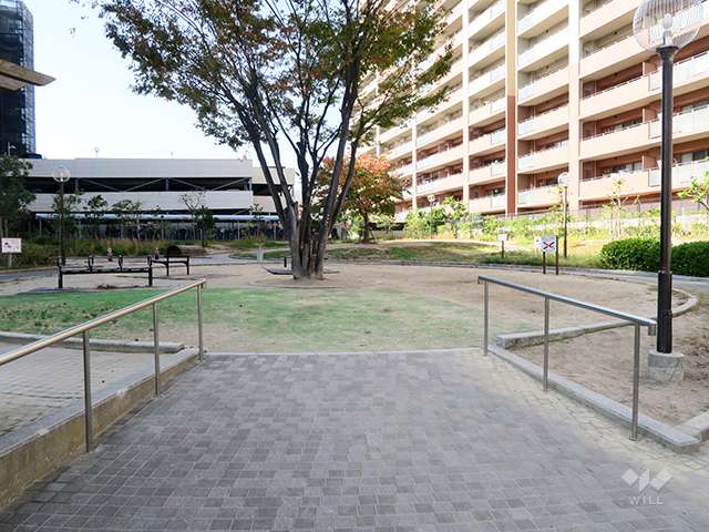 敷地に隣接する公園