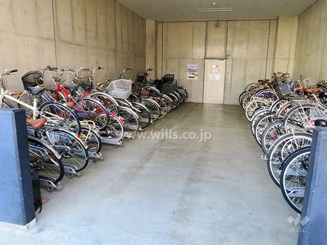 駐輪場（屋内）