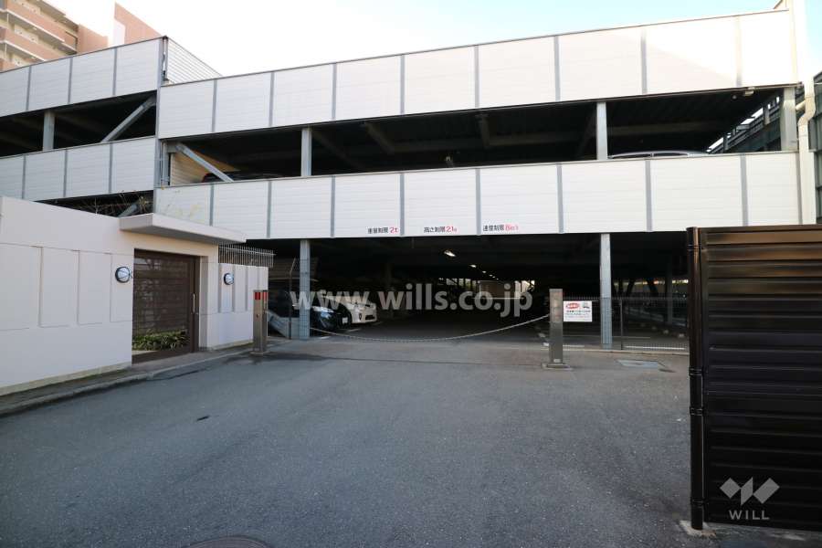 敷地内駐車場（屋内平面式）