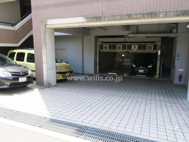敷地内駐車場（屋内機械式、屋外平面式）　