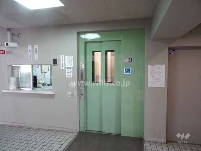 エレベーター付です。