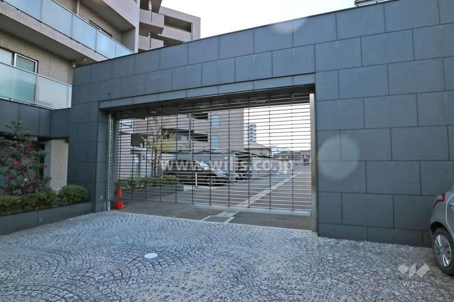 駐車場出入り口（リングシャッター）
