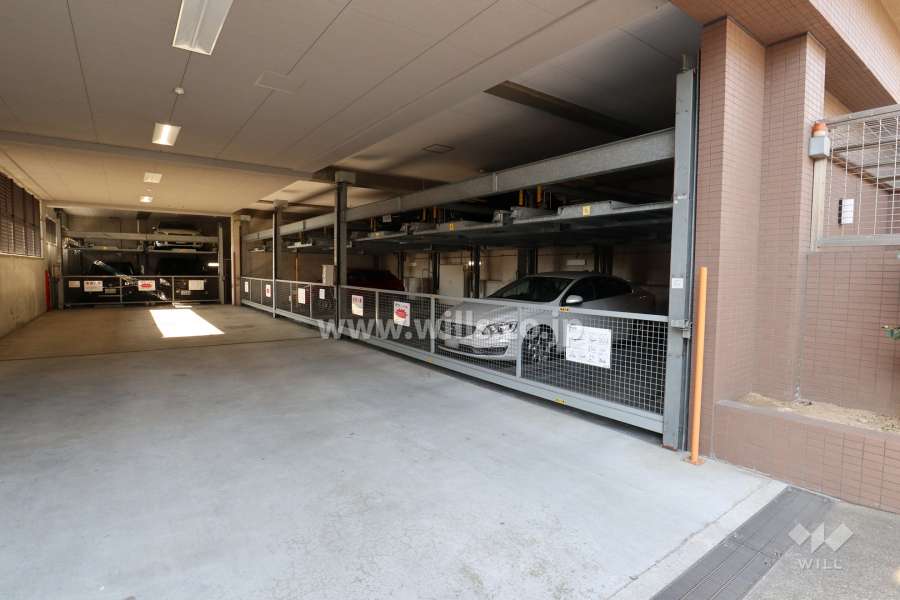 敷地内駐車場(屋内機械式)