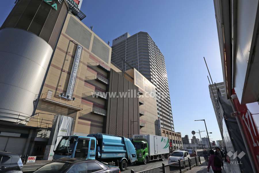 ローレルスクエア高槻ウエストタワーA棟の遠景