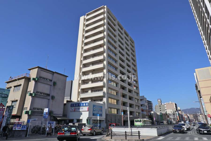 ロジュマン高槻ステーションフロントの外観(南東側から)