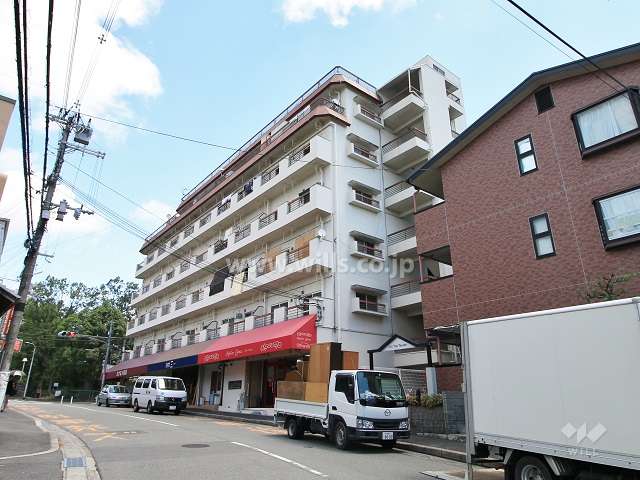 阿武野第一マンションの外観（南西側から）