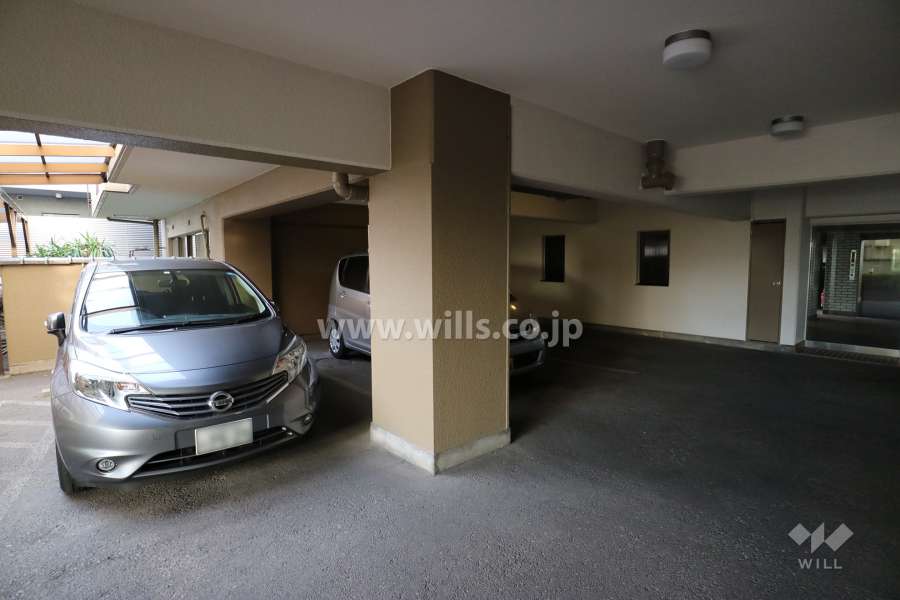 敷地内駐車場（屋内平面式）