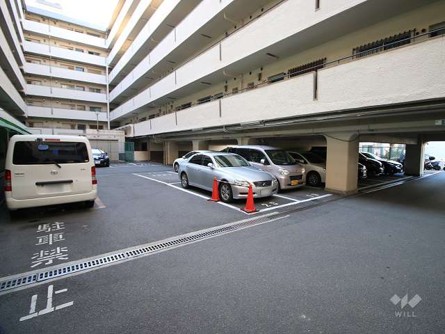 敷地内駐車場（屋外平面式）