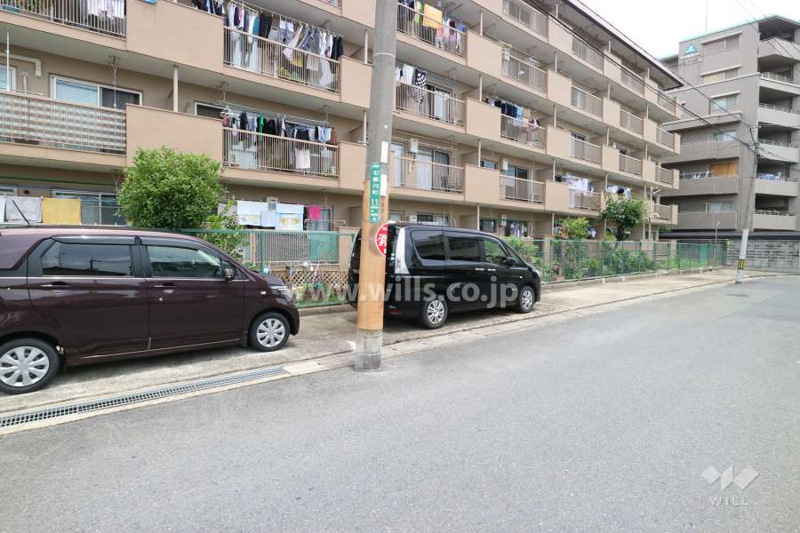 敷地内駐車場(屋外平面式)