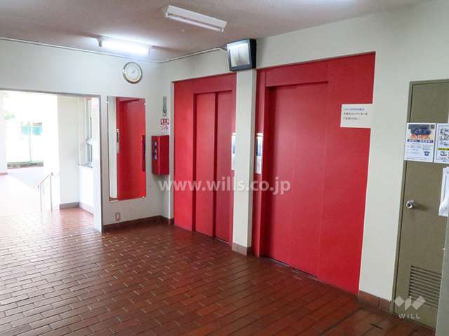 エントランス内　エレベーター