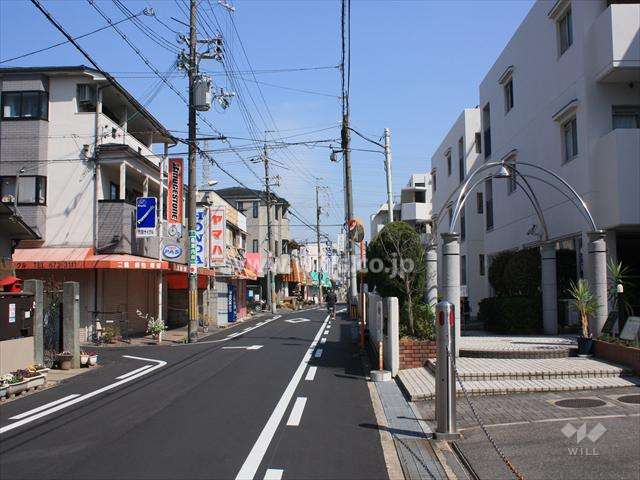 敷地北側の前面道路