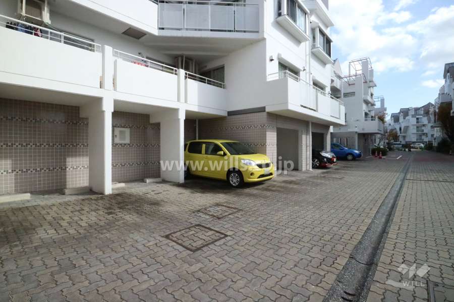 敷地内駐車場（屋外平面式）