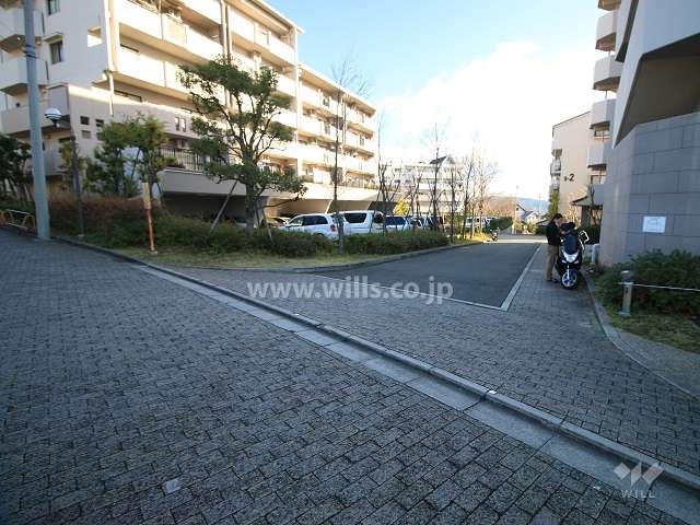 駐車場出入り口