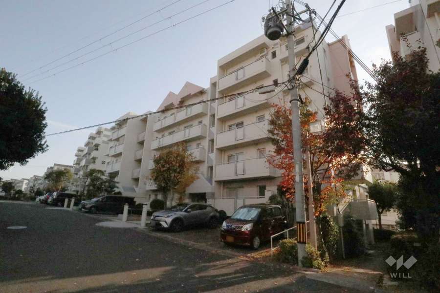 高槻阿武山二番街207号棟の外観（北西側から）