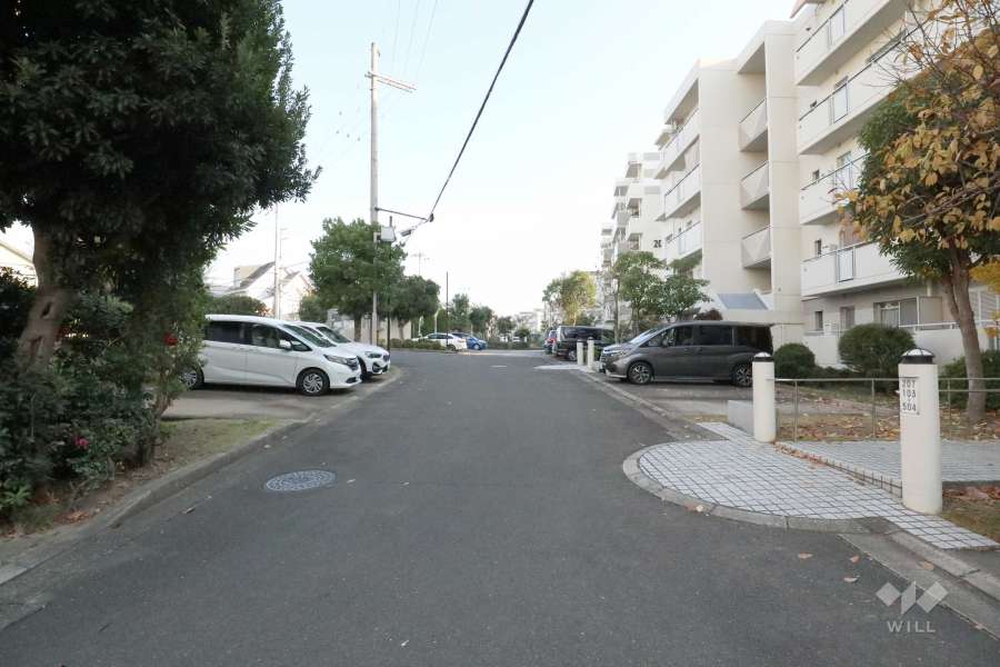 敷地北東側の前面道路