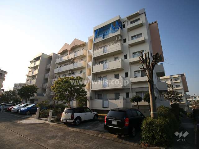 高槻阿武山二番街203号棟の外観（北西側から）