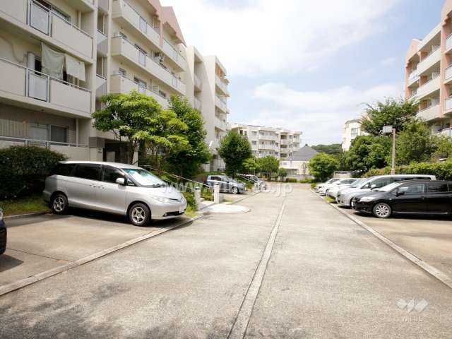 敷地内駐車場（屋外平面式）