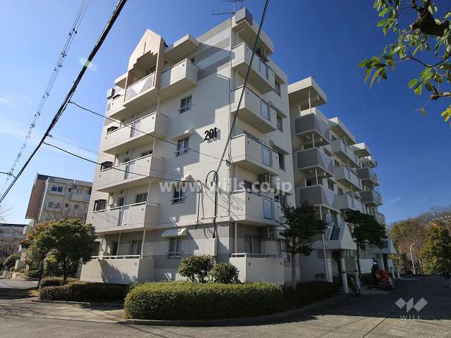 高槻阿武山二番街　201号棟の外観（北東側から）