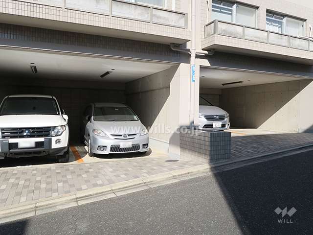 敷地内駐車場（屋内平面式）