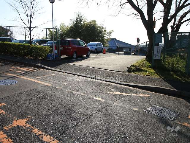 駐車場出入り口