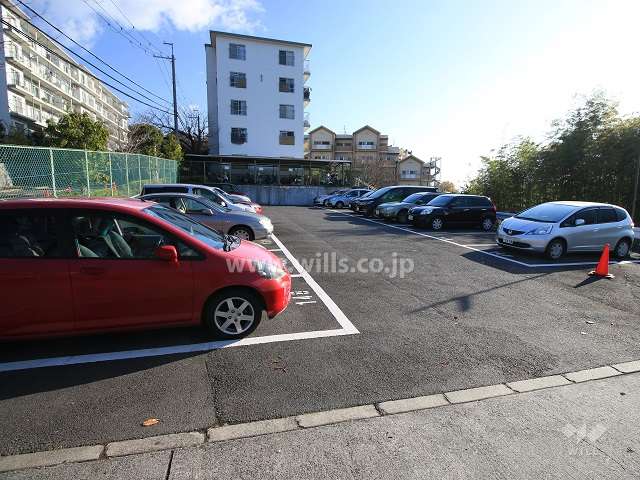 敷地内駐車場（屋外平面式）