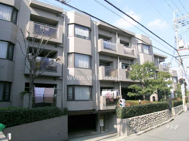 フォルム豊中本町の外観（タイル貼り）