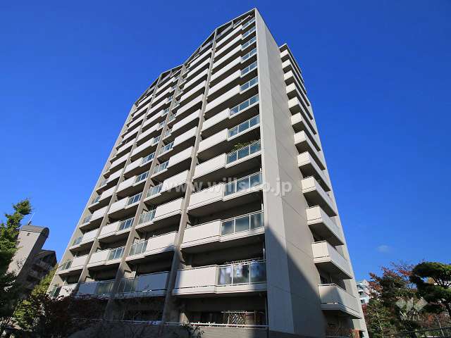 阪急ヒルズコート高槻4番館外観（南東側から）