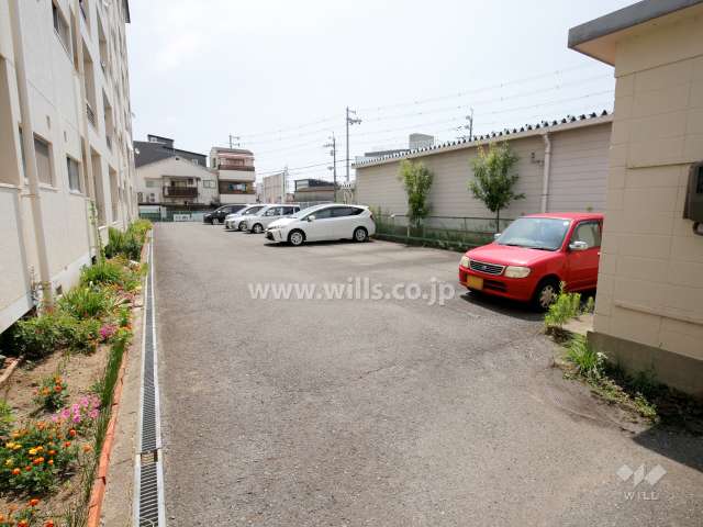 敷地内駐車場（屋外平面式）
