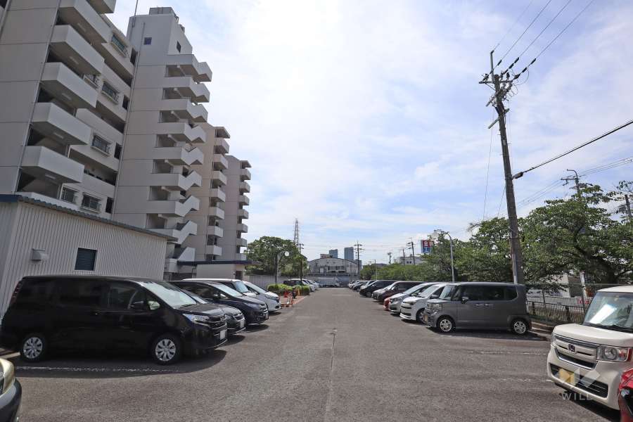敷地内駐車場（屋外平面式）