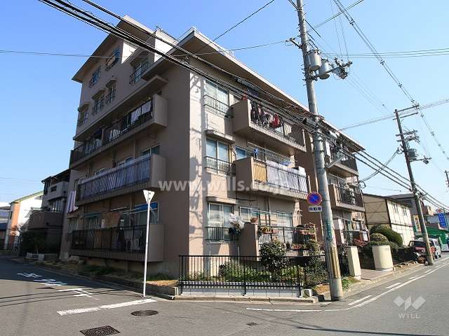 柱本グリーンハイツの外観（南西側から）