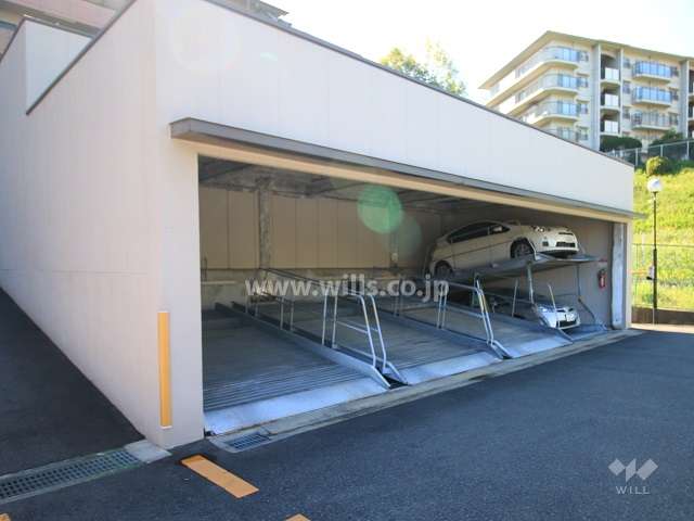 敷地内駐車場（屋内機械式）