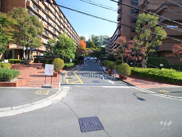 駐車場出入り口