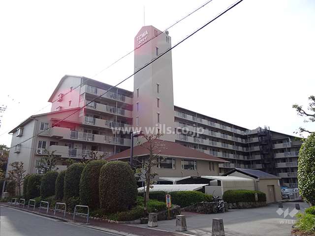 藤和コアティ高槻ハイタウンコアD棟の外観（北東側から）