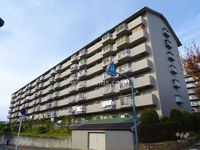 藤和コアティ高槻ハイタウンコアB棟の外観（南東側から）