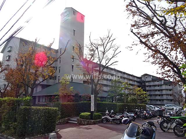 藤和コアティ高槻ハイタウンコアB棟の外観（北東側から）