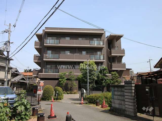 藤和シティホームズ高槻氷室の外観（南側から）