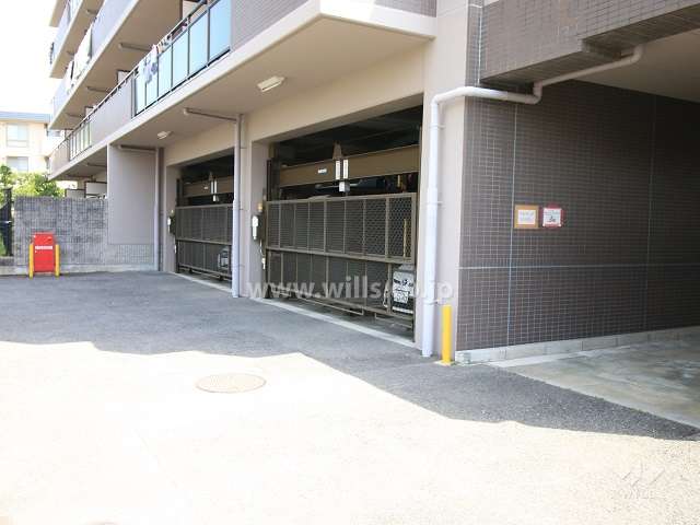 敷地内駐車場（屋内機械式）